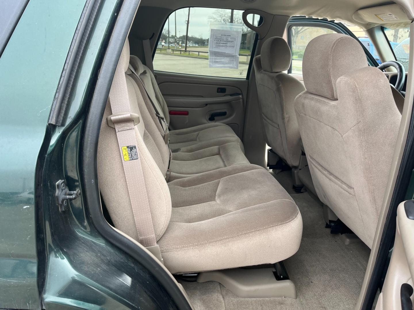 2004 green /TAN GMC Yukon 2WD (1GKEC13V94R) with an 4.8L V8 OHV 16V engine, 4-Speed Automatic Overdrive transmission, located at 14700 Tomball Parkway 249, Houston, TX, 77086, (281) 444-2200, 29.928619, -95.504074 - Photo#12